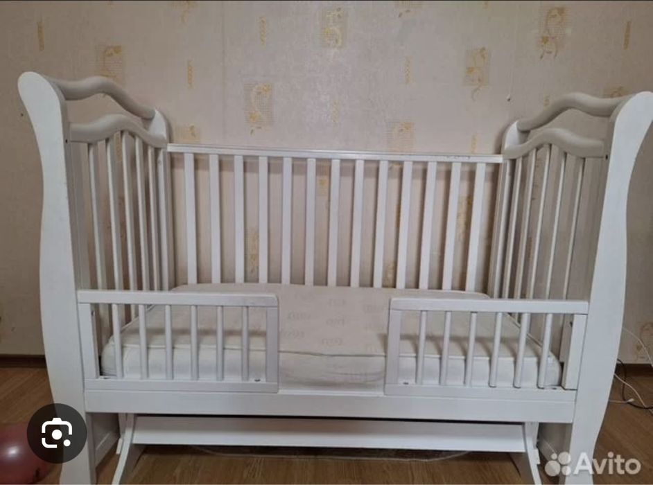 Продам детскую кроватку