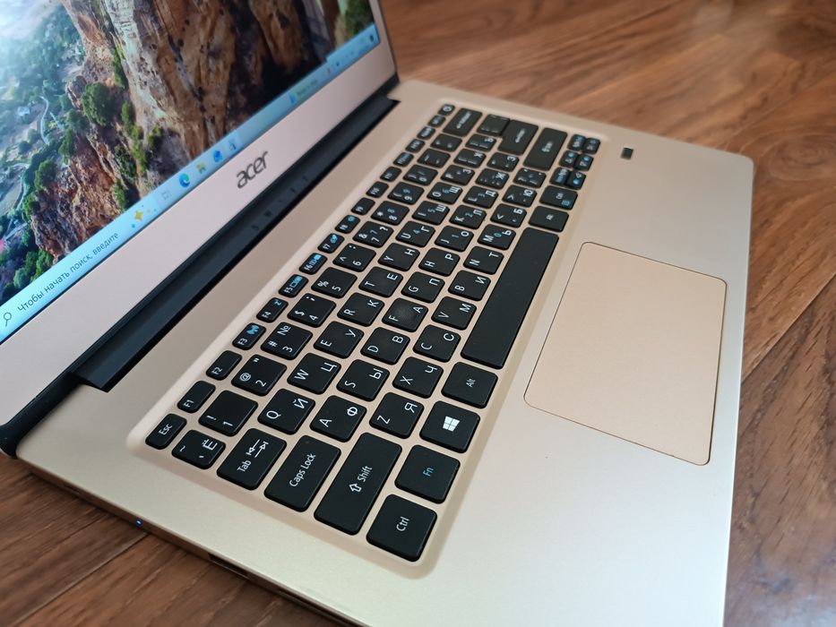 Ноутбук ACER SWIFT Full HD.