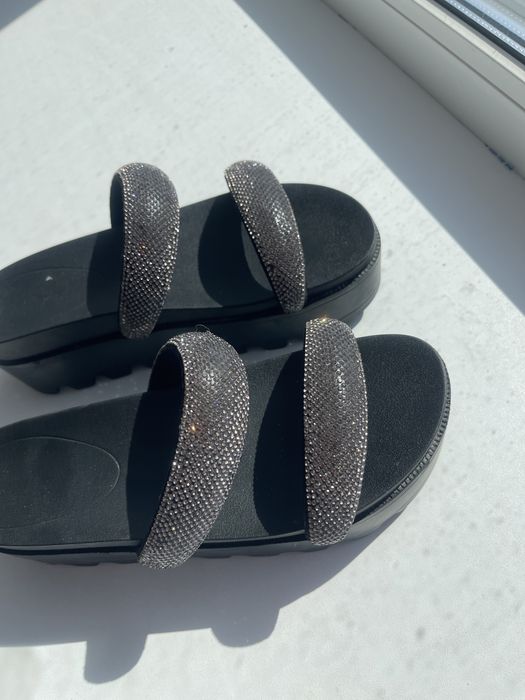 Продам шлепанцы