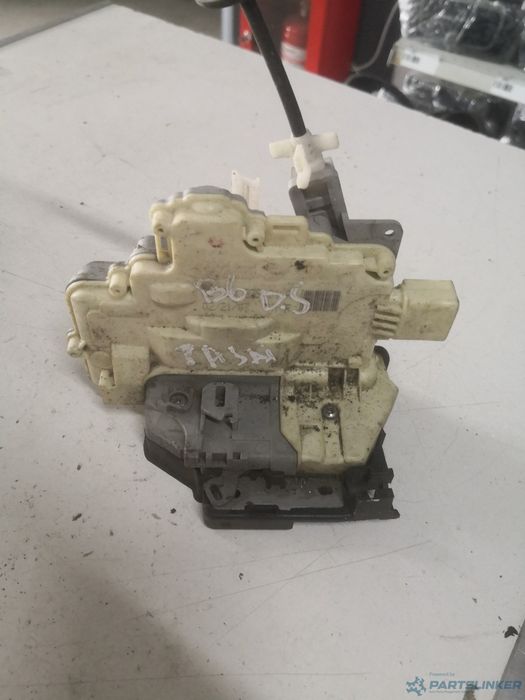 Broasca Usa Dreapta Spate Volkswagen Passat (3C2) [ 2005 - 2010 ]