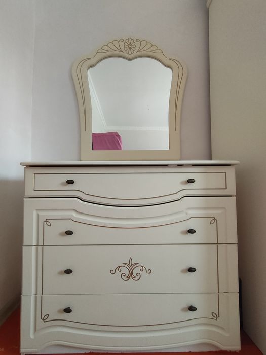 Спальный гарнитур