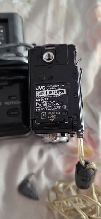 Camera video cu caseta miniDV JVC GR-DVP9E + placa de captura