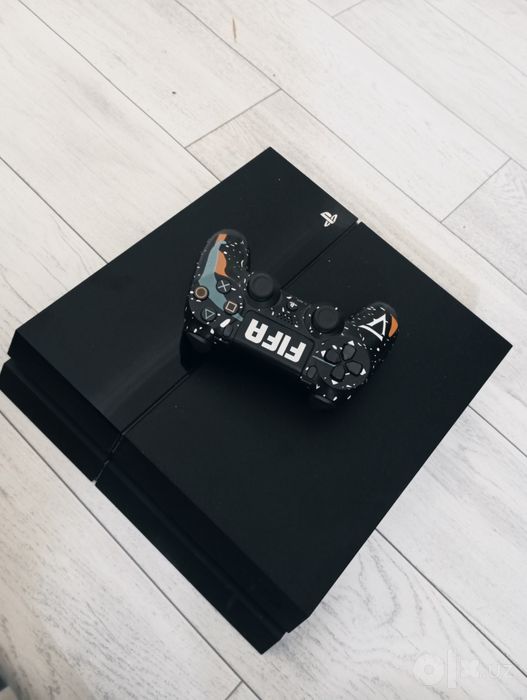 PlayStation 4 PS4 sotiladi