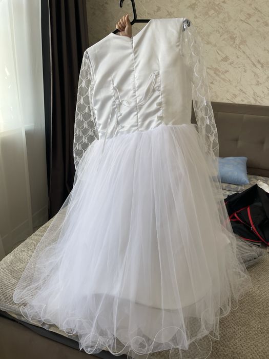 Продам платье для девочки