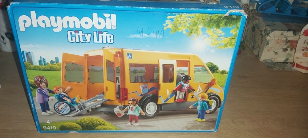 Playmobil city life cheap school bus