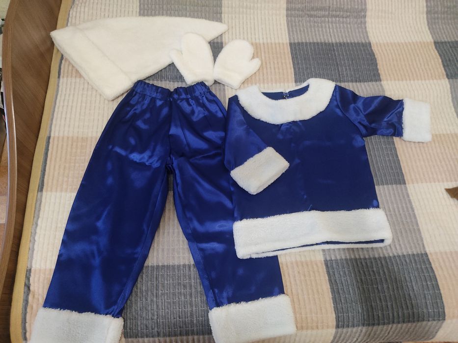 Продам новогодний костюм Дед мороз.