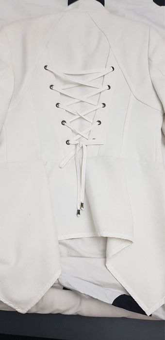 Дамски сака и якета