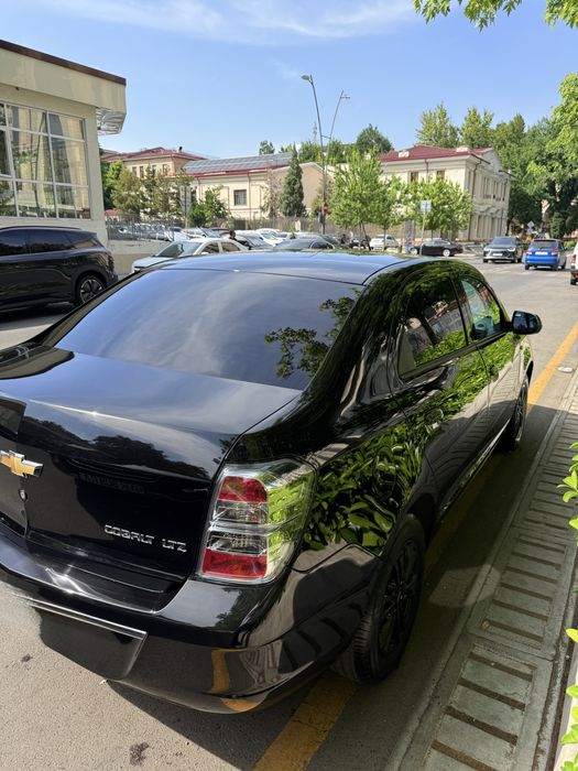 Chevrolet Cobalt midnight black