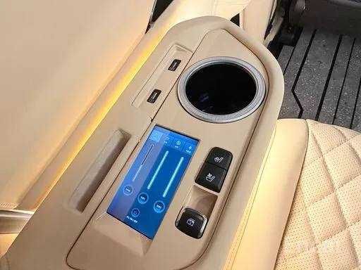 Kia Carnival Гибрид Лимузин 7-местный