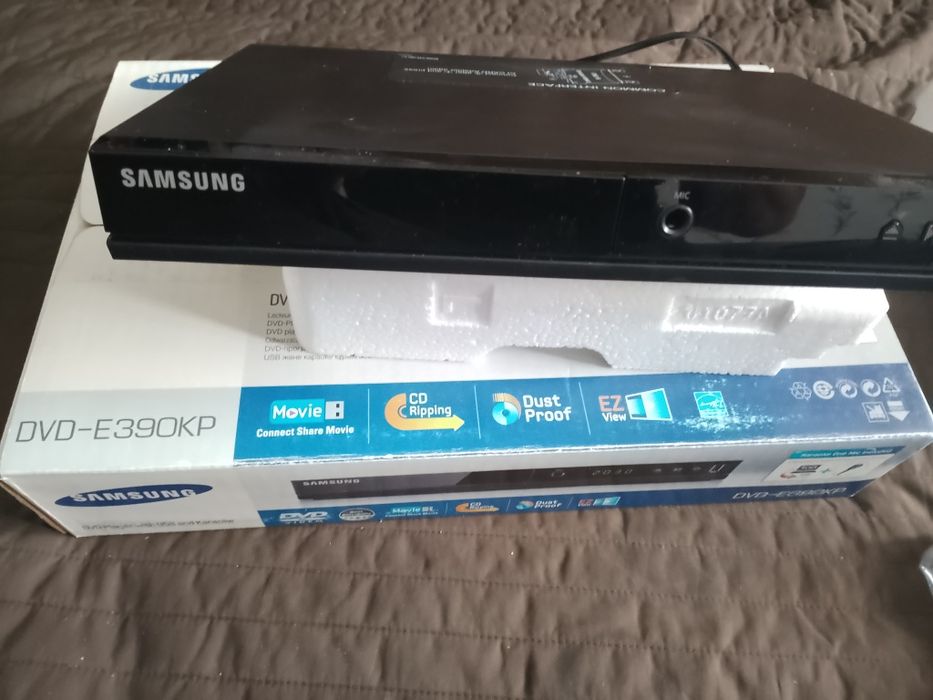 ДВД плеер продам новый