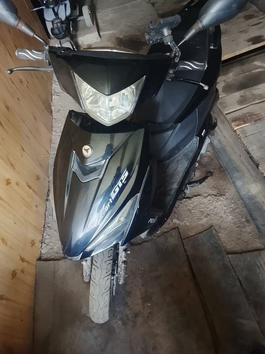 В продаже скутер