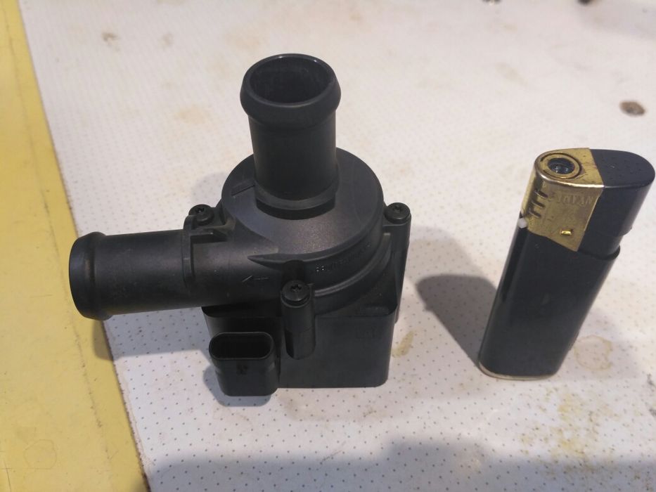 Насос дополнительный системы охлаждения (помпа) VAG 06H121601P