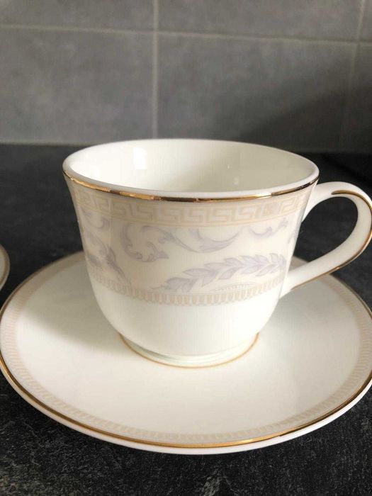 2 чаши за чай или дълго кафе Fine Bone Chine Royal Doulton