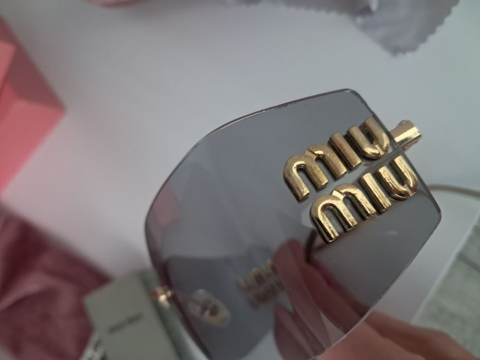 Ochelari Miu Miu noi