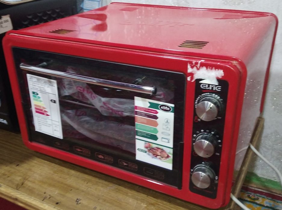 Продаётся духовоя печь