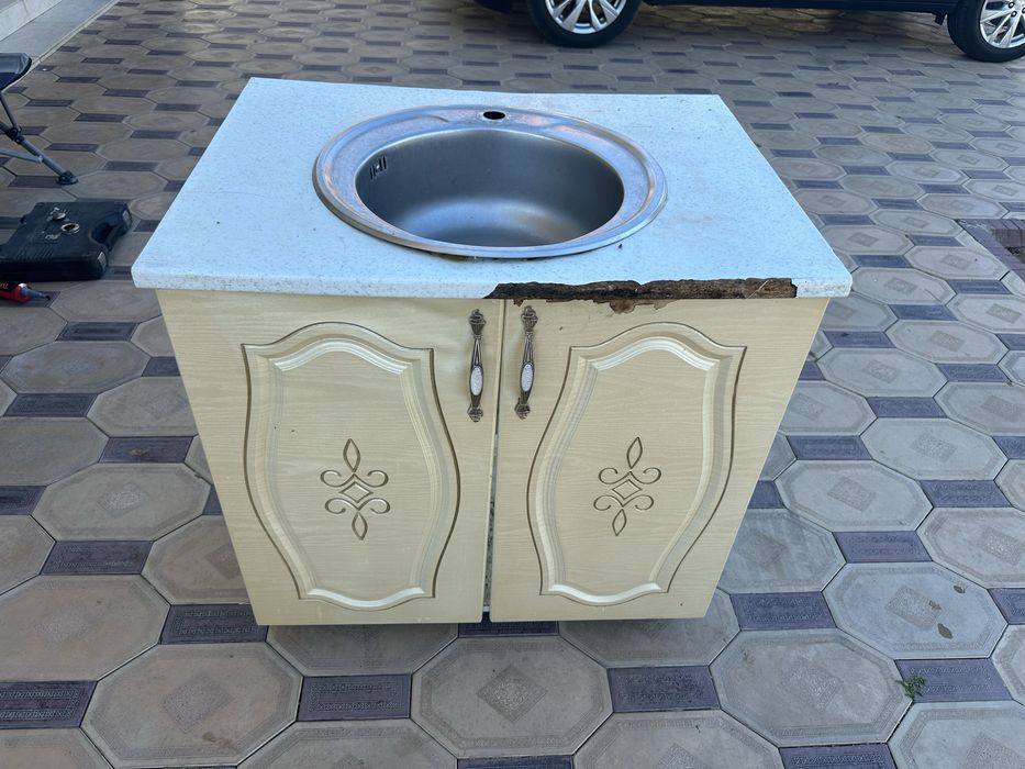 Кухонный мойка….