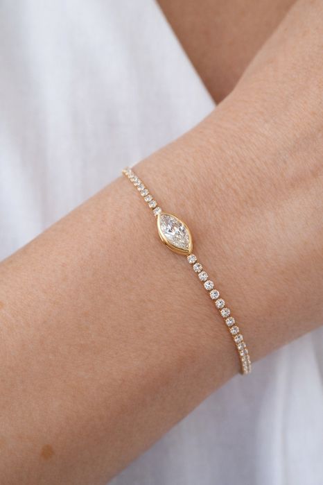 Brățară 14 ct aur galben cu 73 diamante (3.09 ct) – elegantă, de lux.