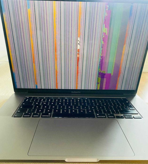 Macbook Pro 2019 I7 16"