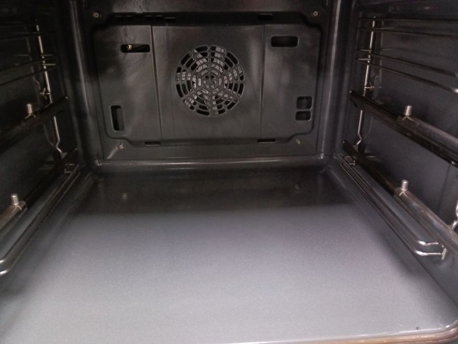 Като нова печка за вграждане Сименс Siemens с две години гаранция!