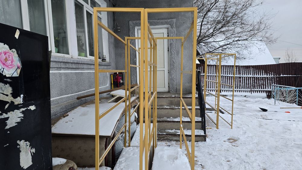 Полки для бутиков