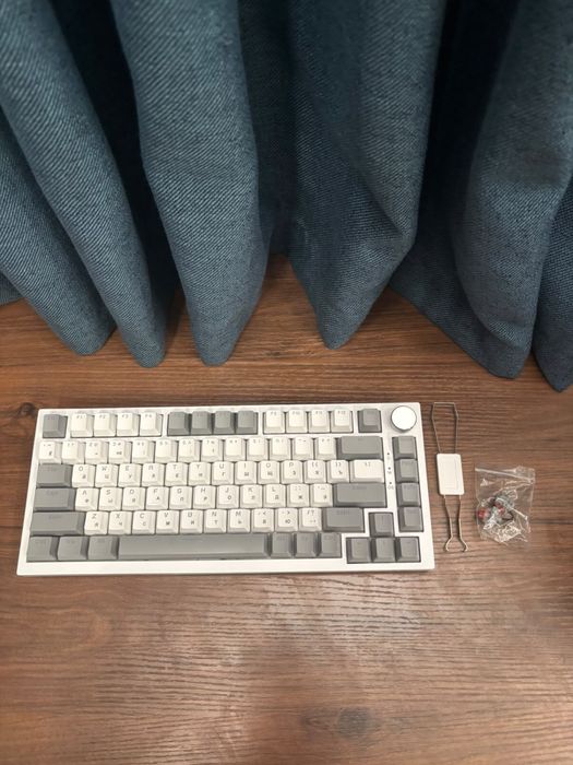 Ajazz ak820.