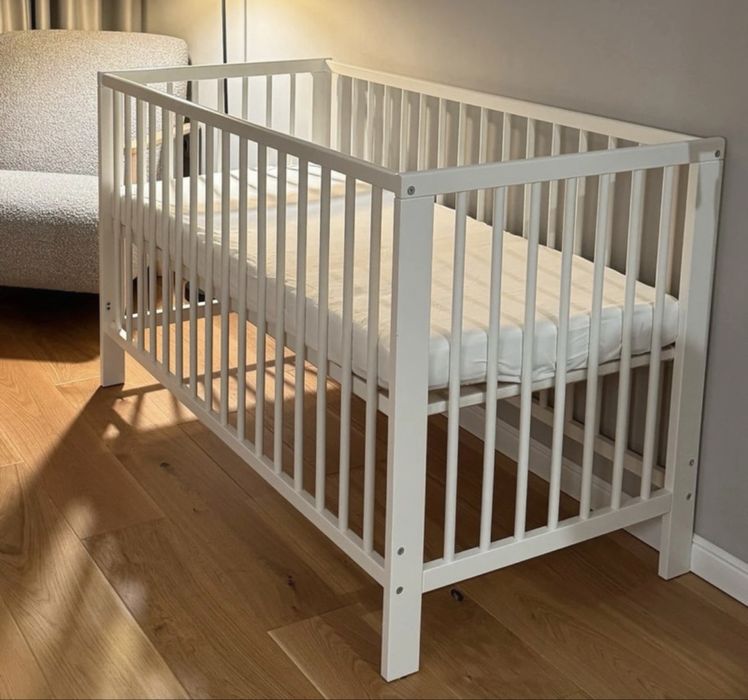 Patut copii Ikea Gulliver cu saltea si cearsafuri