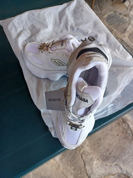 Balenciaga нови обувки