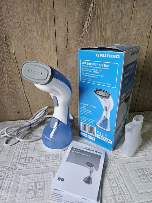 Aparat de calcat vertical ( cu aburi) Grundig