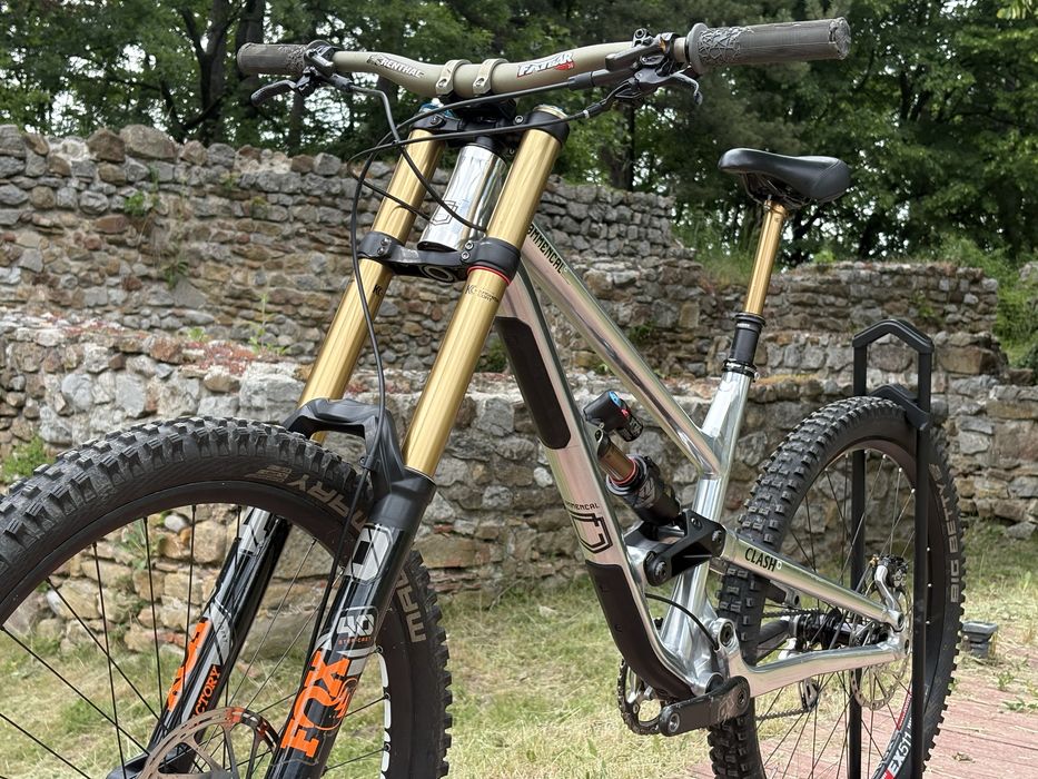 2023 Commencal Clash DH Edition