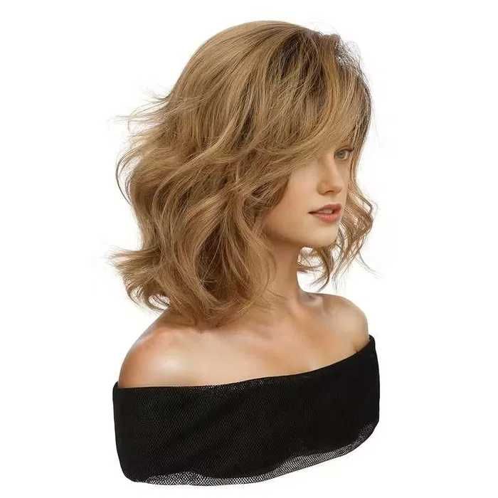 Асиметрична чуплива пшенично руса перука с тъмни корени