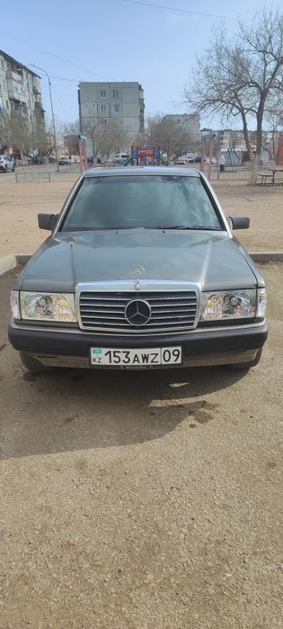 Мерседес БЕНЗ 190Е