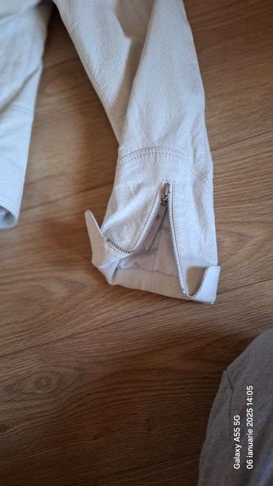 Jacheta de piele de manusa naturala