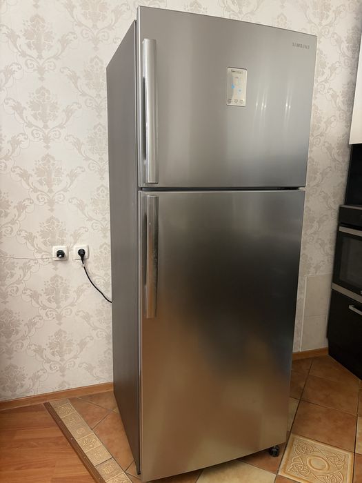 Холодильник samsung