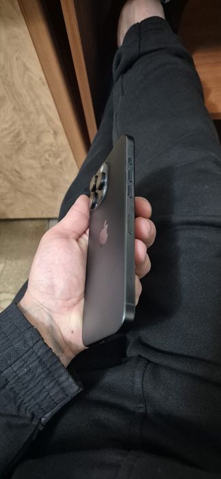 Vând iphone 16 pro max 256 GB Black Titanium