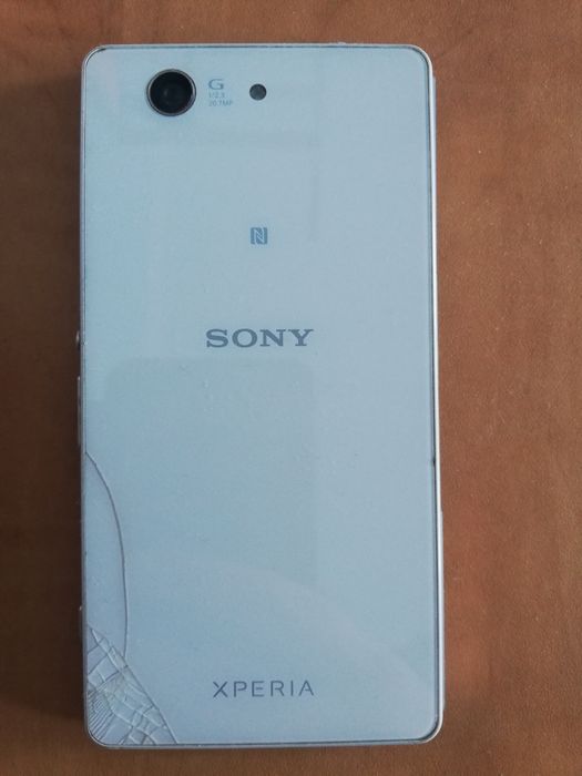 Sony xperia Z3 compact и  Xiaomi redmi a1