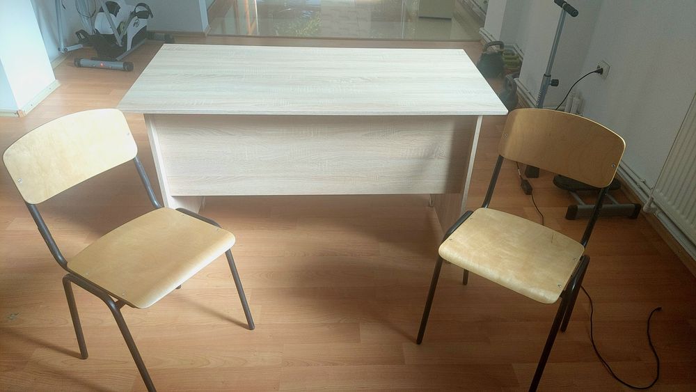 Mobilier    ,birou   stare foarte bună