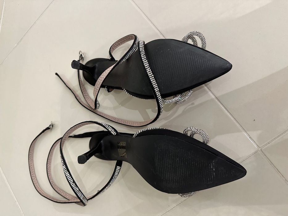 Обувки на висок ток