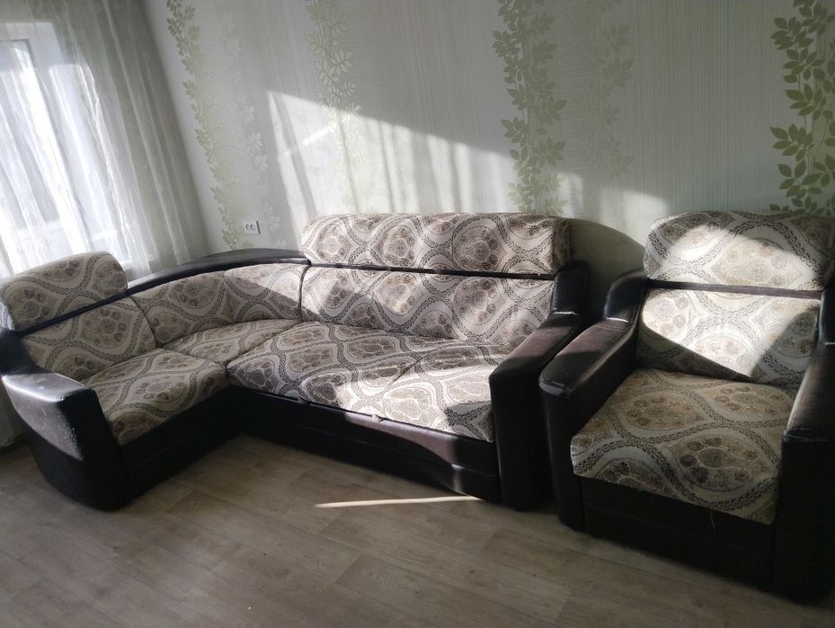 Продам угловой диван