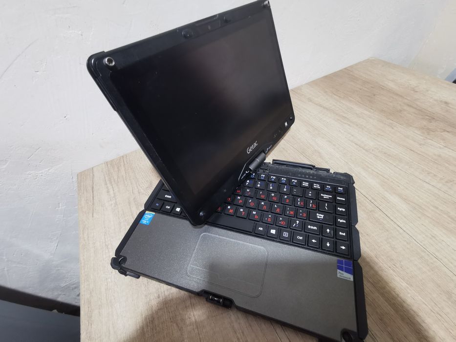 Полностью защищенный ноутбук с поворотным экраном GETAC V110 G