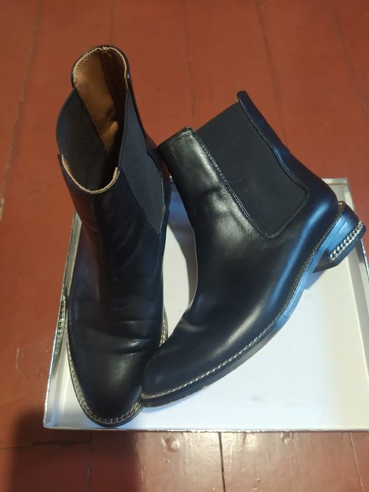 Продам женскую обувь