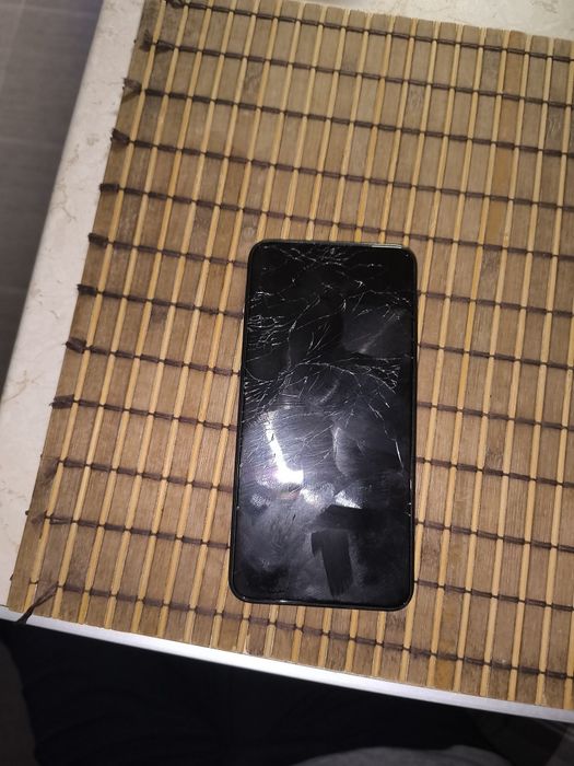 Samsung a10 stare fb dar cu sticla crapata
