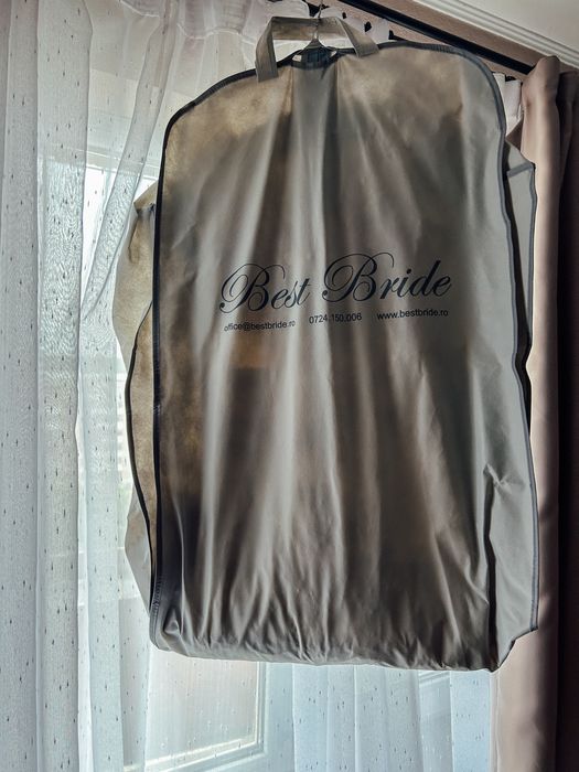 Rochie mireasă stil sirenă