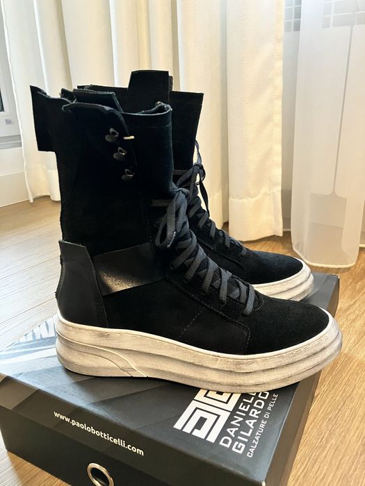 Черно Боти естествен велур