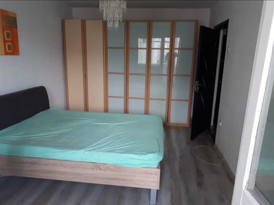 Închiriez apartament