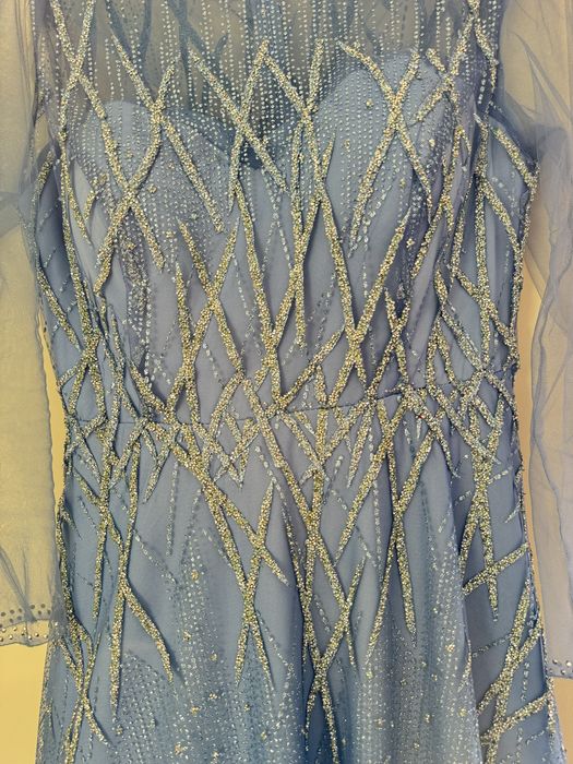 Продаю вечернее платье. Kechki bazm libos sotiladi