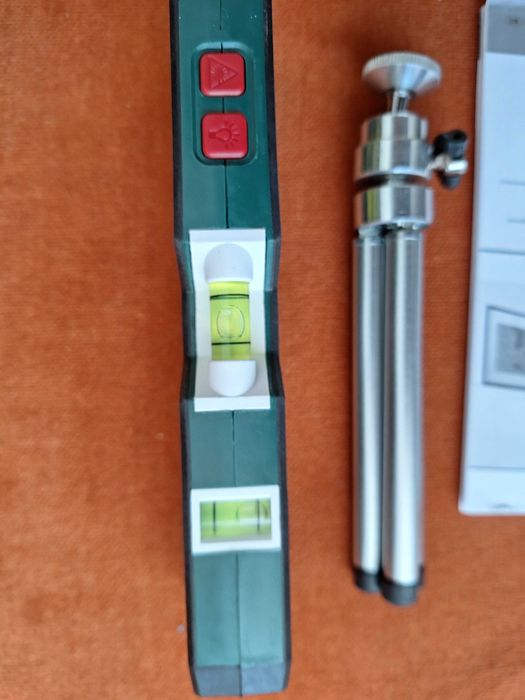 Nivela cu laser, boloboc