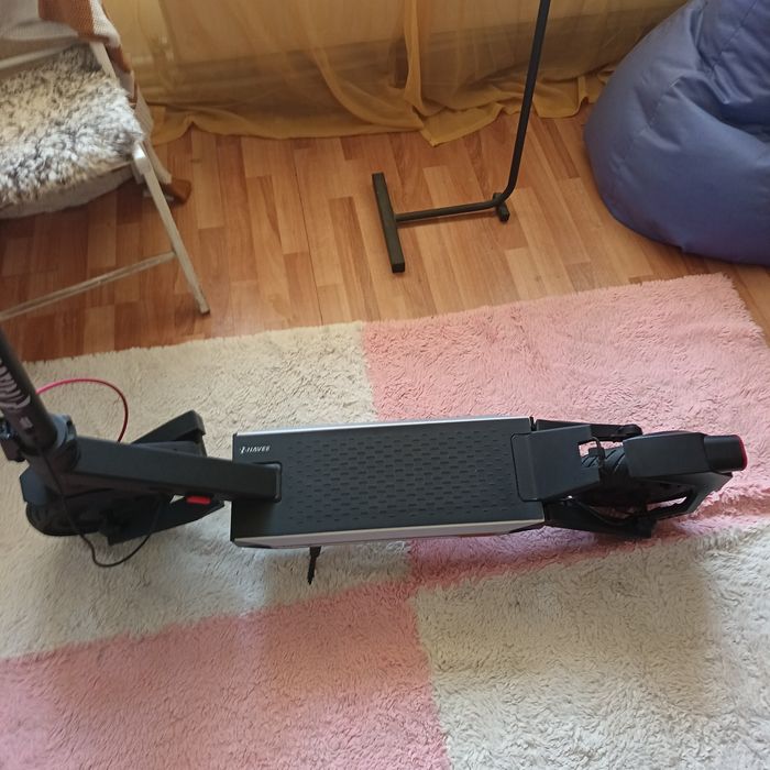 Vând trotineta electrica  NAVEE S40