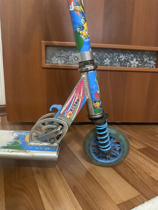 Продам самокат в хорошем состояние.