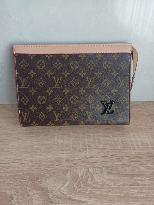 LV Мъжки Кожен Клъч Различни Цветове