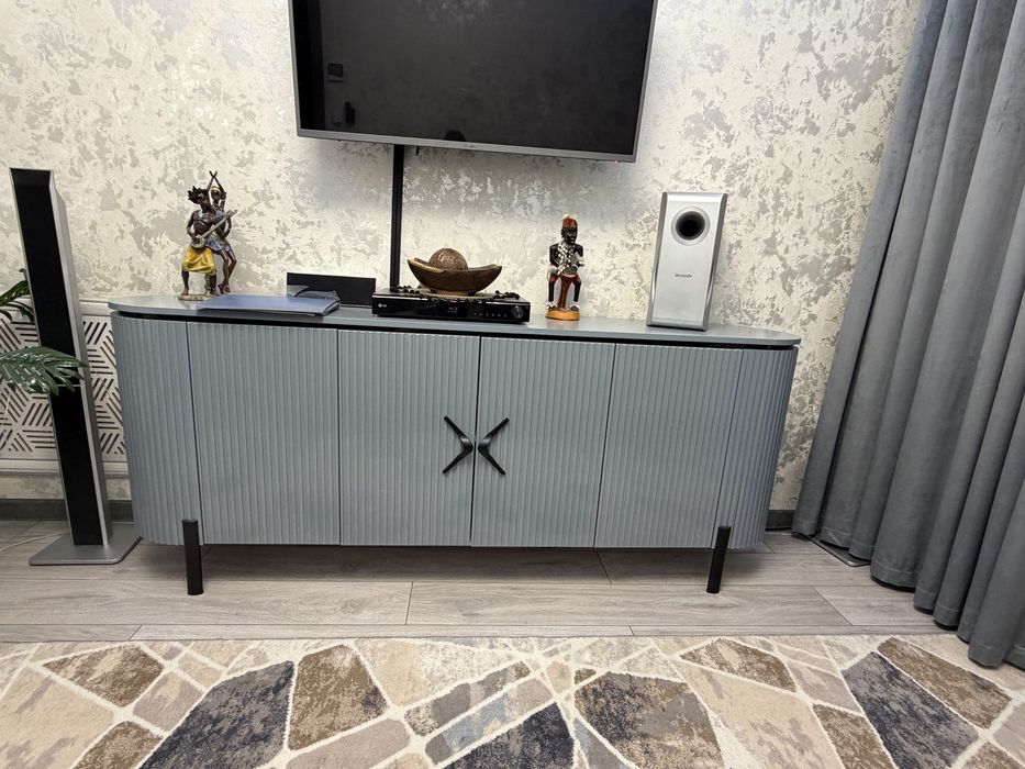 Продам тумбочку под теоевизор